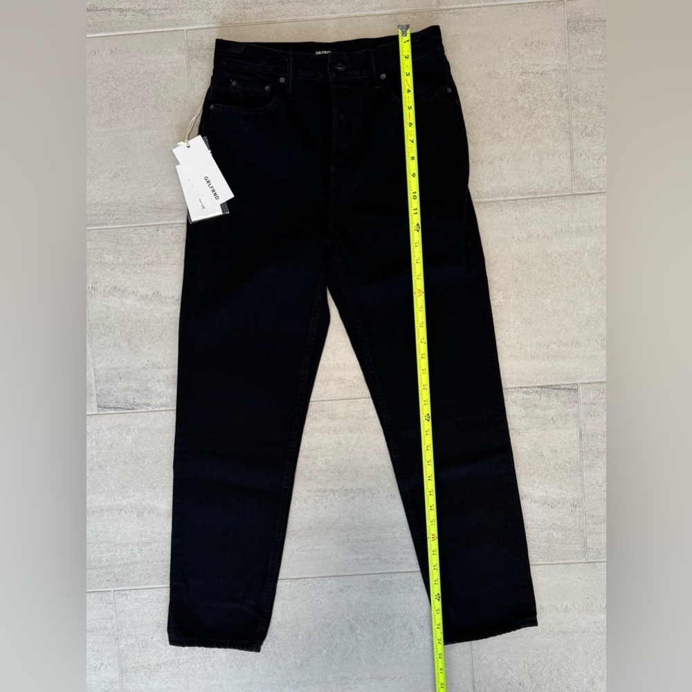 NWT - GRLFRND Woman’s Dark‎ Black Straight Jeans
(Listing #24) - Picture 4 of 7
